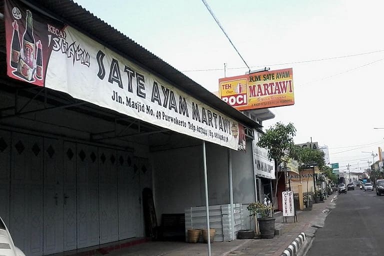 Rahasia Rasa Warung Bu Warto: Kuliner Cilacap yang Bikin Kembali